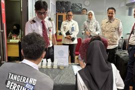 Hasil tes urine awak kabin pesawat negatif penyalahgunaan narkoba