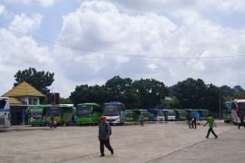 Puncak arus mudik Lebaran di Terminal Rajabasa sudah terlewati