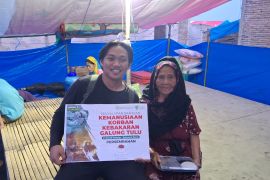 Dompet Dhuafa Sulsel dan Keikta salurkan paket buka puasa untuk penyintas kebakaran