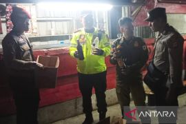 Polisi tertibkan miras ilegal jelang Lebaran di Cigombong