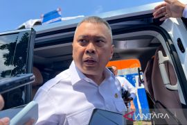 Menhub tegaskan penerbangan internasional tak ditutup