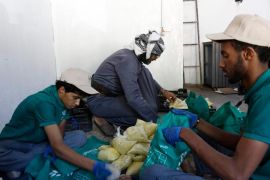 Saat ekonomi terpuruk, makanan gratis jadi harapan warga rentan di Yaman
