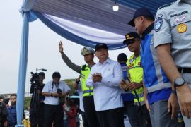 Menhub resmikan \"one way nasional\" mulai dari Cikampek hingga Semarang