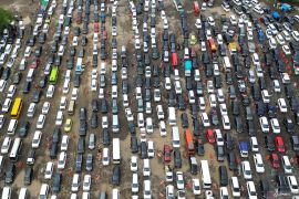 Kantong parkir Terminal Kargo Gilimanuk penuh sesak