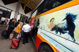 Arus mudik di Terminal Jatijajar Depok