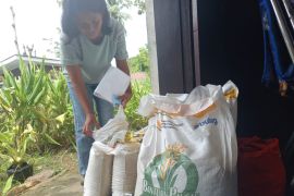 Bulog dan Pemprov Sulut salurkan bantuan pangan untuk 274.156 penerima