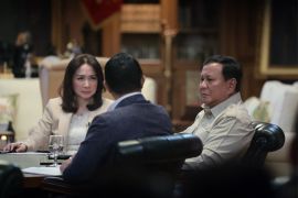 Prabowo kritik belanja daerah tak produktif malah beli mobil dinas Rp8 miliar