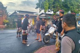 Petugas amankan WNA AS yang keluyuran saat Nyepi di Bali