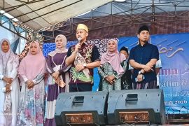 Perusahaan minuman mineral santuni 1.000 anak yatim dan dhuafa di Lamtim