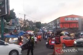 Polres Bogor terapkan one way situasional di jalur Puncak