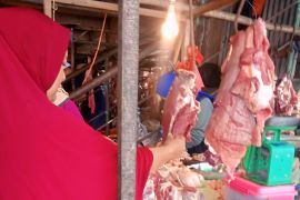 Harga daging sapi di pasar tradisional Palembang tembus Rp180.000/Kg jelang Lebaran