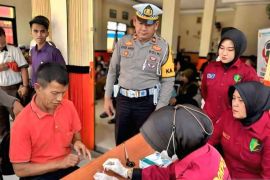 Polres OKU tes urine sopir Bus AKAP demi keamanan mudik 2026