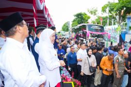 Gubernur Khofifah berangkatkan 4.000 warga Jatim mudik gratis 2026