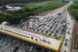 Arus mudik Lebaran di GT Kalikangkung Semarang-Batang