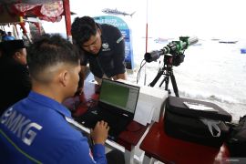 BMKG dan Kemenag Pantau Hilal di Pantai Botubarani