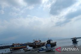 BMKG: Waspadai tinggi gelombang 4 meter perairan Laut Maluku