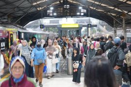 Daop 2 Bandung mencatat tiket mudik Lebaran terjual sampai 298,9 ribu