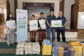 Human Initiative salurkan bantuan untuk santri terdampak di Tegal