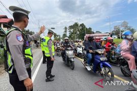 Sumbar mulai terapkan one way untuk antisipasi macet saat Lebaran