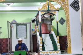Ustadz Mahfudz nyatakan perbedaan tanda Kemahabesaran Allah
