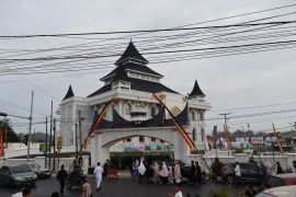 Sebagian warga Bukittinggi rayakan Idul Fitri 1447 Hijriah pada Jumat