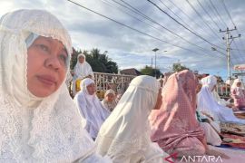 Sebagian umat Islam di Gorontalo shalat Idul Fitri di hari Jumat