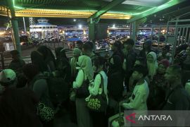 Kepadatan pemudik di Pelabuhan Merak
