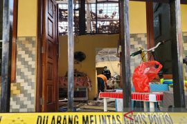 Satu tewas akibat ledakan petasan di sebuah rumah di Semarang