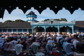 Pelaksanaan shalat Idul Fitri di sejumlah wilayah tanah air