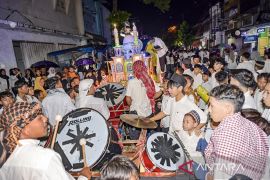 Takbir di batas sunyi