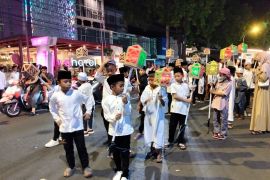 Ribuan umat Muslim Kota Mataram ikuti semarak pawai takbiran