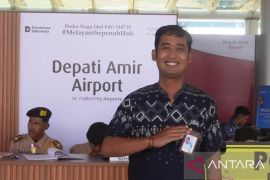 Bandara Depati Amir Pangkalpinang minta pemudik gunakan "check in" daring