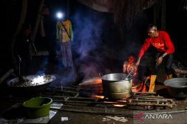 Penyintas di Aceh Timur perkuat kekeluargaan dengan tradisi Meugang