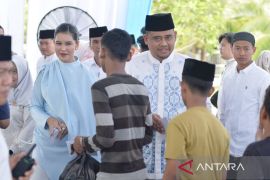 Ribuan warga padati rumah dinas, Bobby gelar open house Idul Fitri