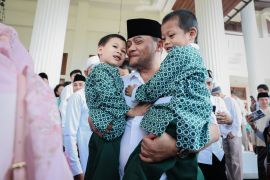 Gubernur Jateng halal bihalal dengan anak-anak panti asuhan dan komunitas difabel