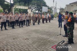 Pendekatan humanis jaga kondusivitas malam takbiran Klapanunggal