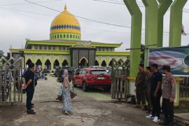 Polres nyatakan salat Idul Fitri di Gumas berjalan aman