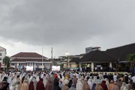 Kapolda Maluku serukan persaudaraan saat khutbah Shalat Id di Ambon