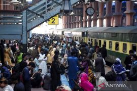 Menbud  Fadli Zon sebut Lebaran pemersatu masyarakat sebagai budaya Nusantara