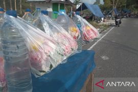 Penjual bunga tabur di Belitung raup untung pada Idul Fitri 1447 Hijriah