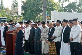 Bupati Belitung-Wabup Belitung shalat Idul Fitri 1447 Hijriah bersama ratusan masyarakat