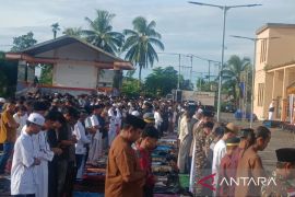 Bupati Rettob: Idul Fitri  momentum perkuat persatuan membangun daerah