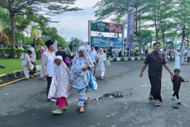 Lautan umat di Mataram! Shalat Idul Fitri 1447 H penuhi masjid dan lapangan