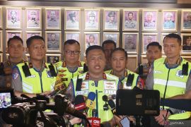 Polri terapkan one way guna urai kepadatan puncak arus balik Lebaran