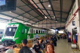 H+1 Lebaran, penumpang mudik masih padati stasiun Madiun