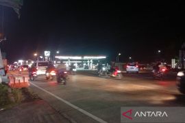 Wisatawan dominasi arus kendaraan di jalur selatan Jateng