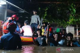 DKI sepekan, banjir kiriman Depok hingga lokasi wisata Lebaran