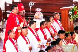 Uskup Timika ingatkan pesan Paus tentang katekese hidup kekal