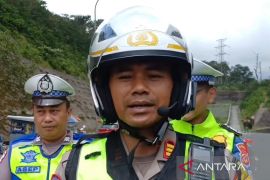 Polres Cianjur berlakukan sistem satu arah di Puncak Pass pada H+2 lebaran
