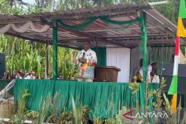 Pemkab Jayawijaya salurkan bantuan Rp400 juta ke Gereja Zebaoth Yalengga